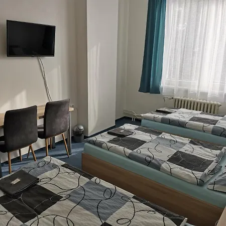 מלון Sporthotel Milevsko